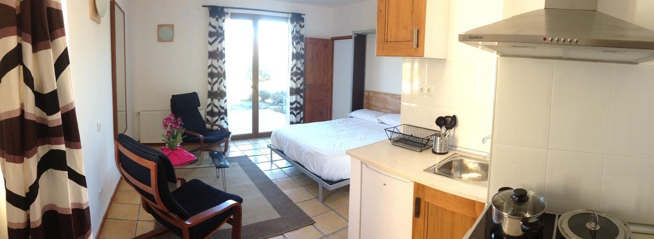 Alen D'Aragon Guest House Santa Eulalia de Gallego ภายนอก รูปภาพ